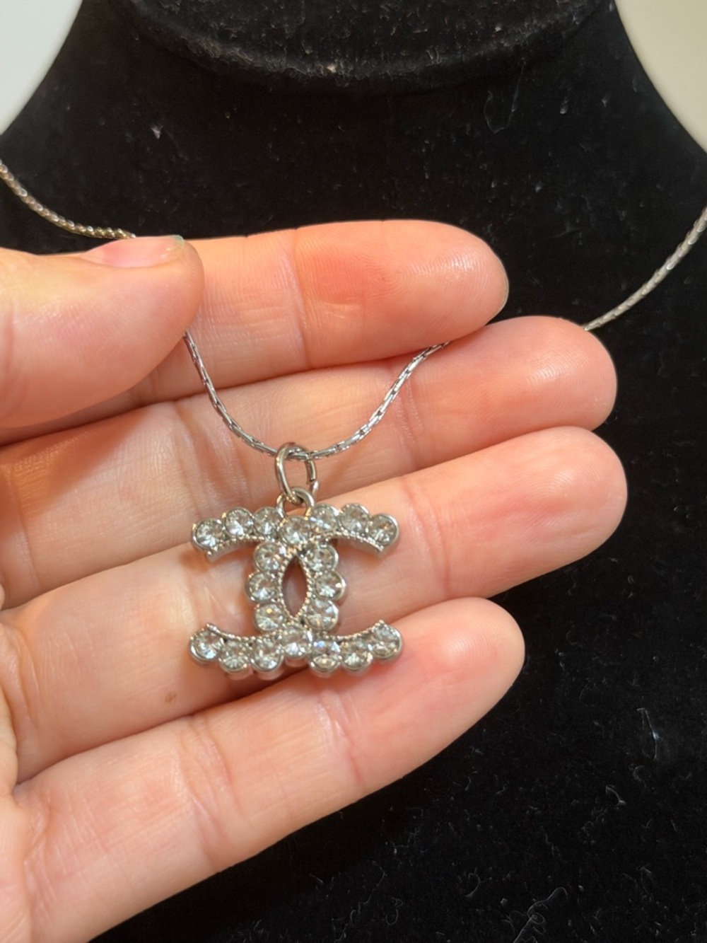 CC Pendant Necklace - Picture 6 of 7